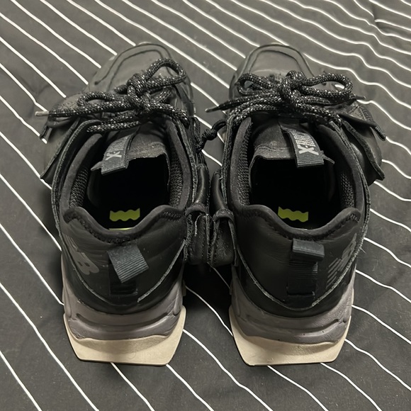 New Balance Like New - Picture 4 of 5